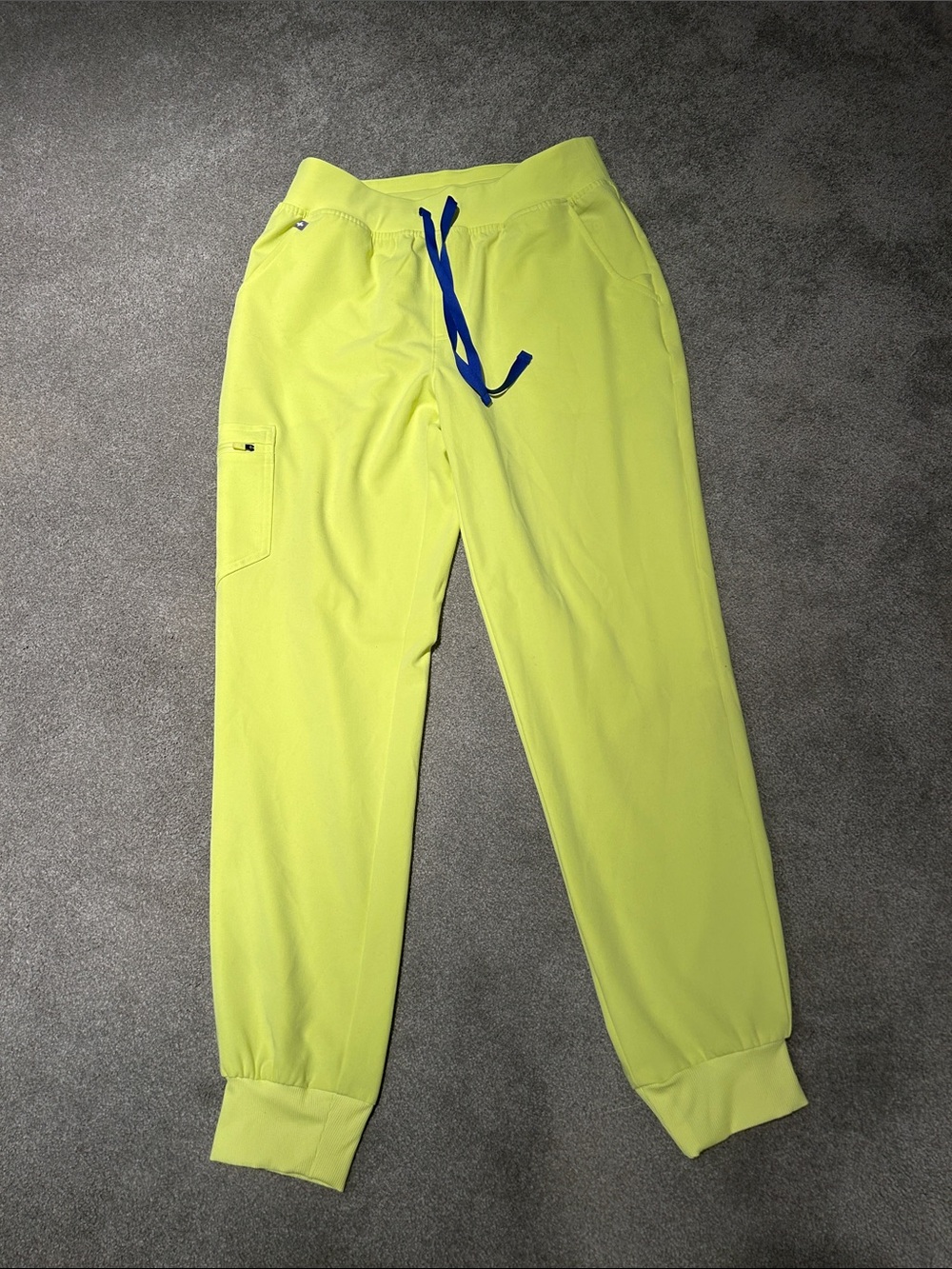 Figs Women's Serving Lime HW Zamora joggers